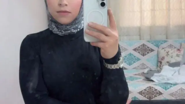 Azgın hatunun sikiştiği türbanlı ifşa arşivi videosu